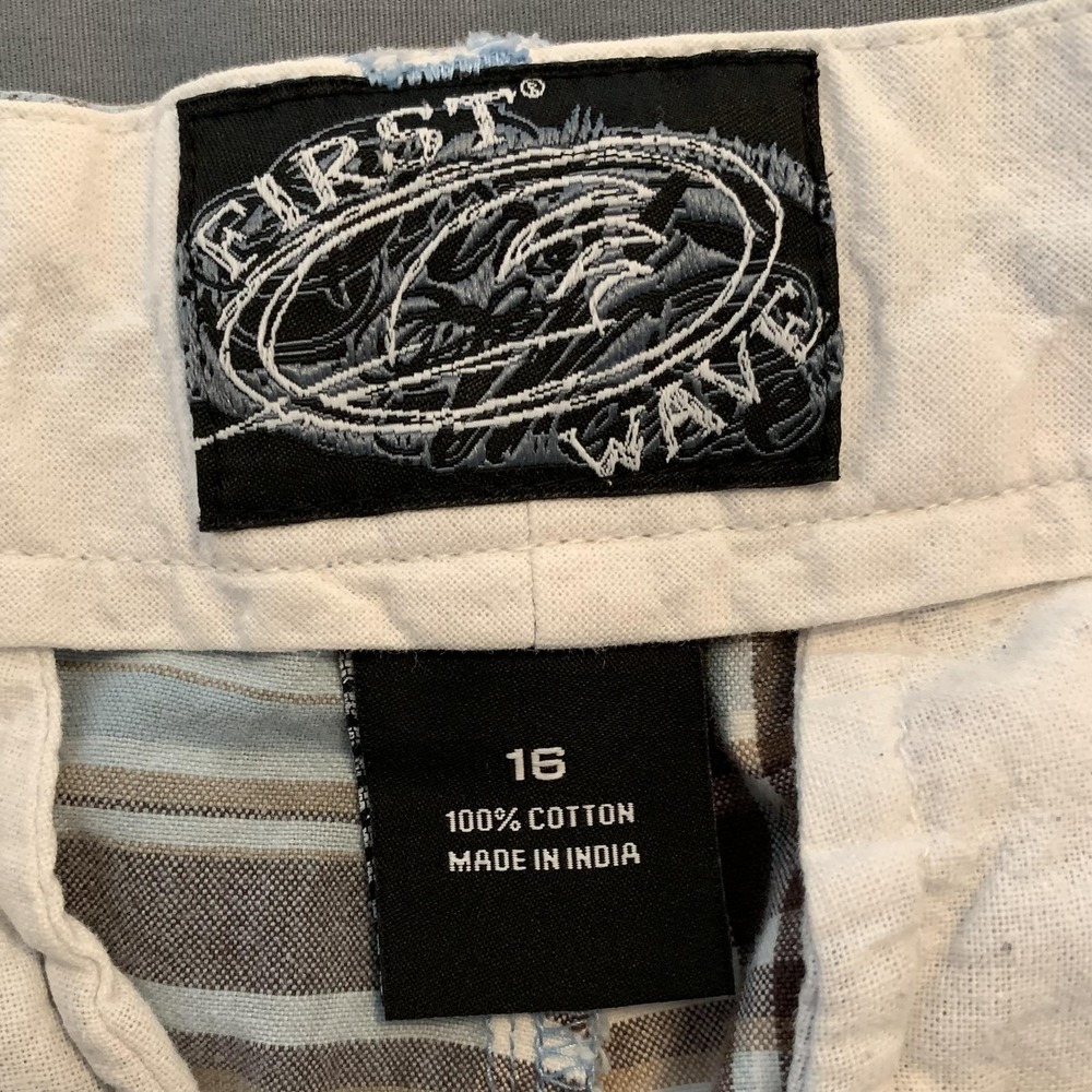 First Wave Shorts Womans 16 W26 Blue Plaid 100% Cotton Flat Front Bermuda Casual - Picture 2 of 8